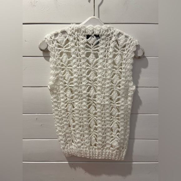 📍🤍CLOTHES TO YOU – White Crochet Knit Vest – Size M - Picture 8 of 8